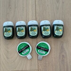 New Bath&Body Works Vanilla Bean Noel Hand Sanitizers, Car Fragrance Set &Holder